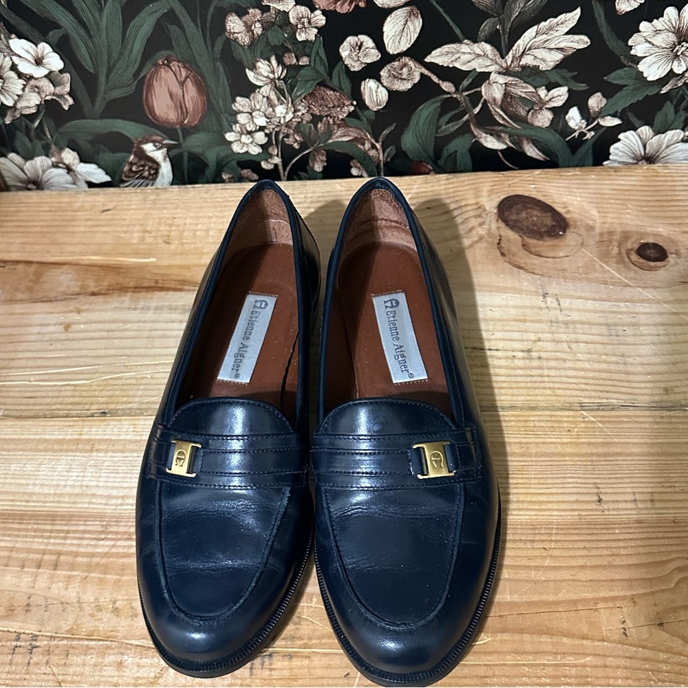 VNT E Aigner Navy Blue Leather Loafers Slides Slip On Clogs Flats  Size 7W